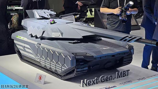 直击：韩国军警防务展览会 30吨步兵战车亮相 未来主战坦克很科幻 - 11