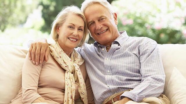 60岁夫妻还能住一起吗？住在一起增进情感，可洞察对方的身体情况 - 3