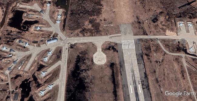 卫星照片曝光俄罗斯远东地区某战斗机工厂 - 1