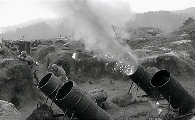 我军用180个汽油桶，把黄维十万人马轰成焦土，俘虏称：没良心炮 - 6
