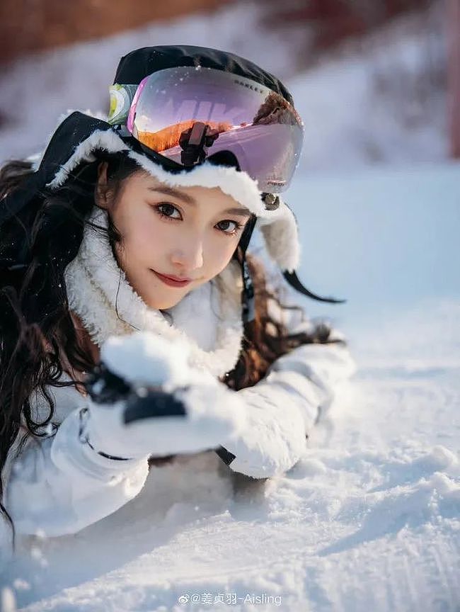 OMG | 虞书欣的雪场拍照pose分解，，空气都能变甜 - 38