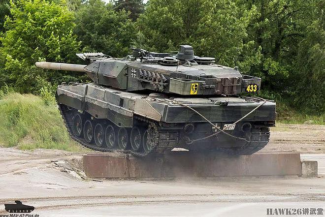 浅析：在“柳叶刀”巡飞弹面前 T-72的防御能力远强于豹2系列？ - 13
