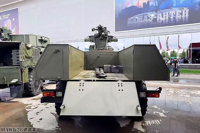 “军队2023”国际军事论坛 古怪无人战车 配备23mm双管高射炮 - 5