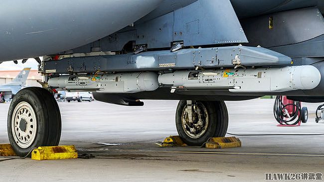 美国空军吐槽新型滑翔炸弹 挂载前的繁琐程序 网络通信正愈发关键 - 1