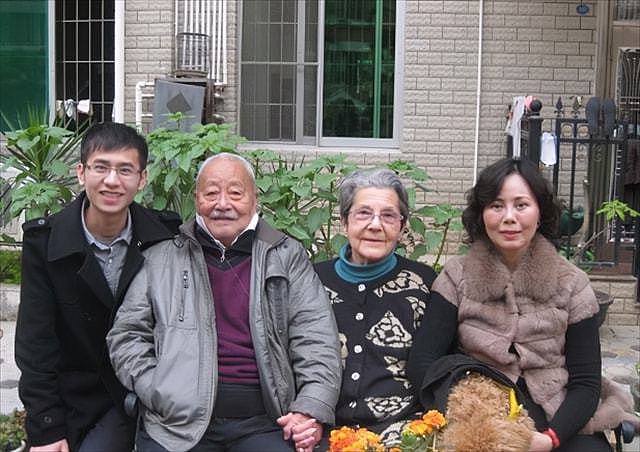 法国老太李丹妮：孤身苦等中国初恋50多年，80岁时两人终成正果 - 8