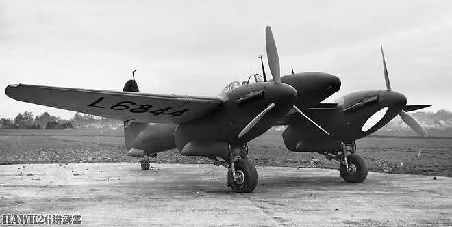 85年前 英国“旋风”重型战斗机首次试飞 被发动机拖累的出色设计 - 1