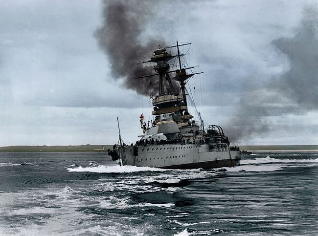 德国海军的孤狼式刺杀，潜艇秒杀战列舰，为何英军对此毫无防备？ - 1