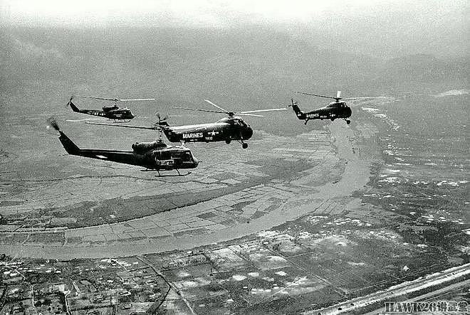 图说：世界上最早的武装直升机“休伊野猪”如何在越南大杀四方 - 2