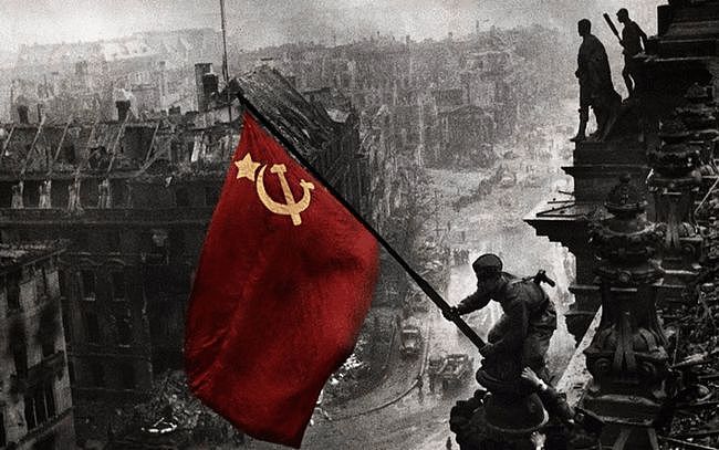 英美法打起算盘，苏军伤亡30万人换一城，为何最后是苏联攻进柏林 - 2
