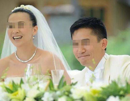 “裸照门”31年后，刘嘉玲再曝大尺度私照，一个细节意外揭露婚姻现状 - 10