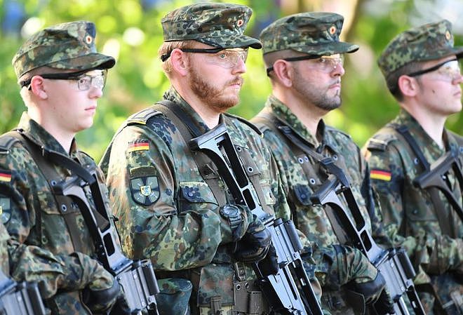 俄乌战争推动德国加强基础设施建设 为军队预算注入1000亿欧元 - 1