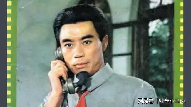 中国早批特型演员，观众心里的老艺术家，义务演出40年值得尊敬 - 7