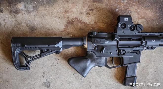 加州步枪的奇葩握把：军火贩子规避美国枪支法律中的奇葩规定 - 13