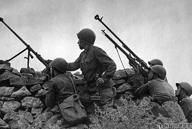 浅析：二战中反坦克步枪的真实作用 苏军士兵为何视它为催命符？ - 15