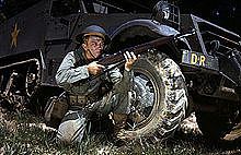 世上第一种大量服役的半自动步枪：M1加兰德步枪 - 7