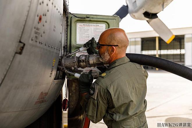 葡萄牙空军运输机演习 起飞前检查非常繁琐 C-130加油口位置特殊 - 8