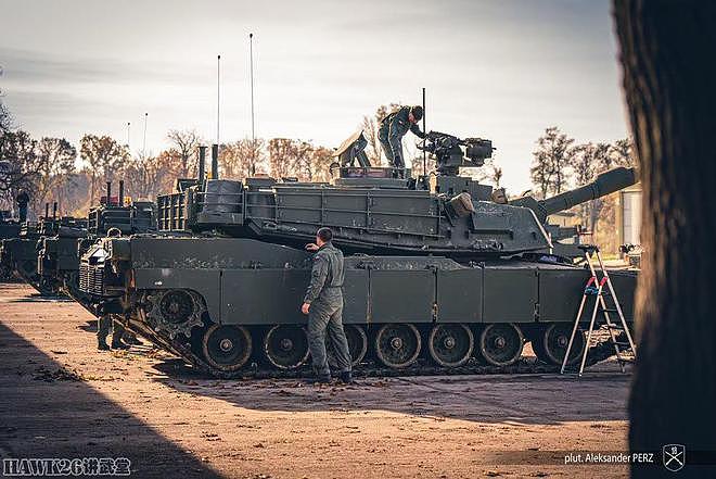 波兰陆军M1A2主战坦克训练课 面对诸多难题 美国工程师保驾护航 - 7