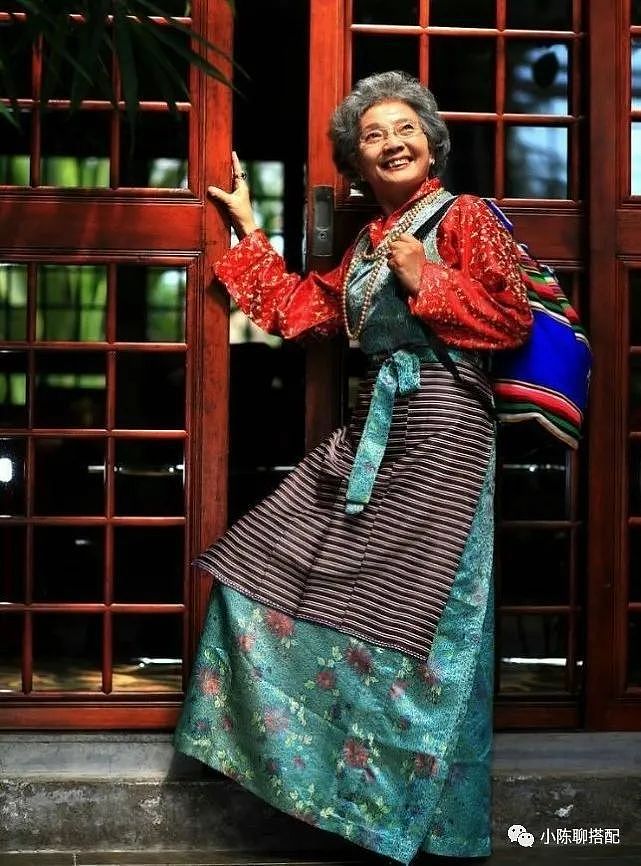 70岁出道，91岁直播带货，这位中国奶奶活成了我们羡慕的老年样子 - 8