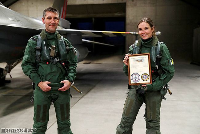 什么是“皇家后座”？挪威公主成年前坐进F-16战机 完成资格认证 - 13