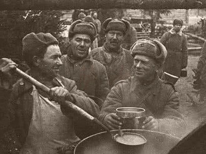 二战苏军士兵吃肉全靠美国援助？1918年1月28日托洛茨基组建红军 - 1