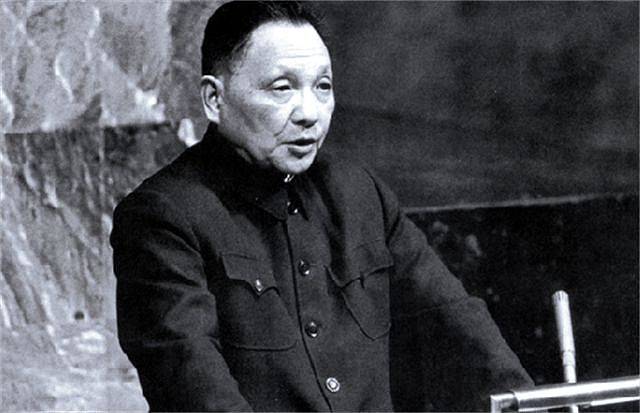 1980年粟裕亲授锦囊妙计，一举改变中国的国防战略，邓公到场决策 - 9