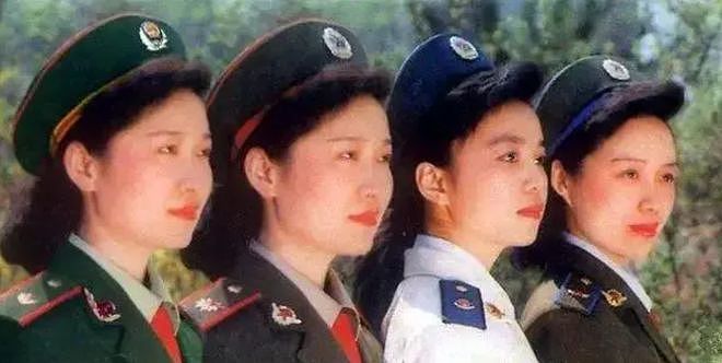 中国武警40年的军帽变迁史 - 3