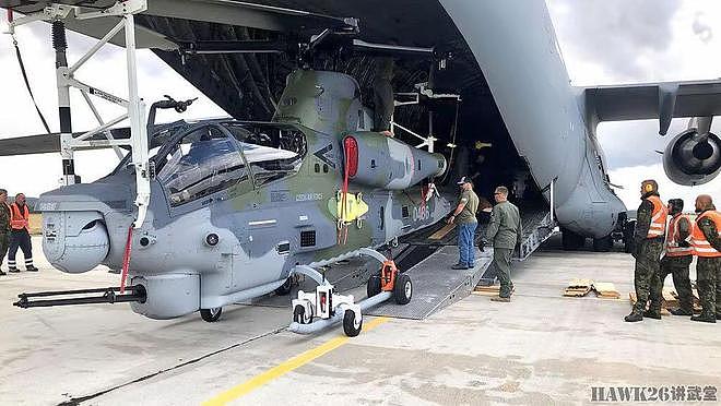 捷克接收首批AH-1Z“蝰蛇”武装直升机 美制武器打开东欧的大门 - 1