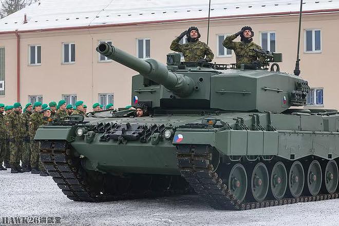 捷克接收第一辆豹2A4主战坦克 德国买单 补偿支援乌克兰的T-72M1 - 9