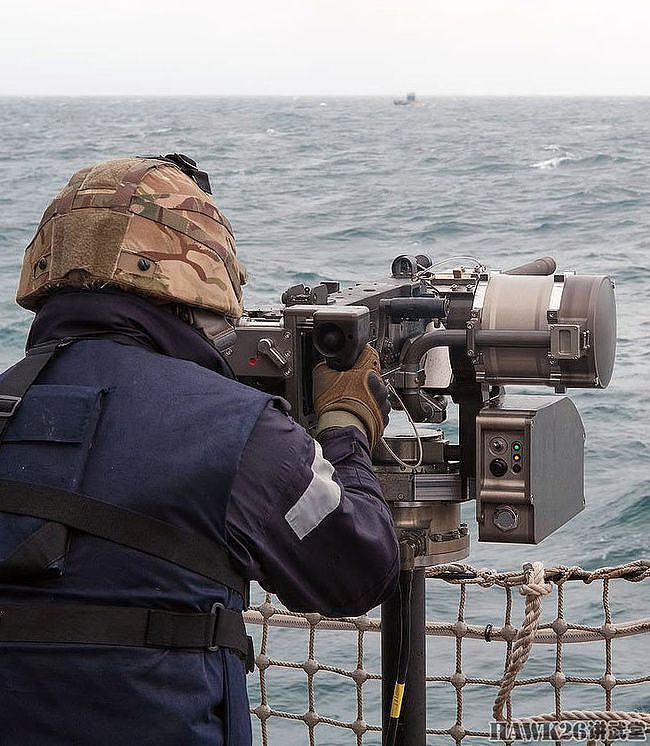 英国皇家海军测试新型机枪支座 通过陀螺仪稳定 提高火力打击效率 - 2