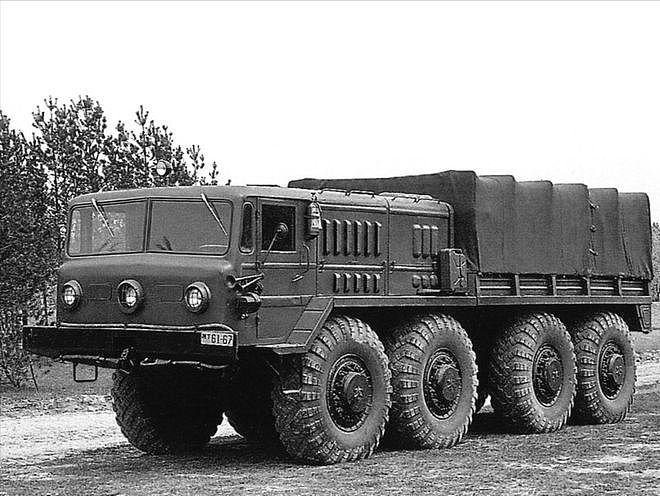 盘点前苏联的14大军用重型卡车，其中明斯克系列堪称“巨无霸” - 2