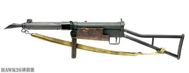 细看：斯登Mk I冲锋枪 英国生产的第一批 配备折叠前握把和消焰器 - 2