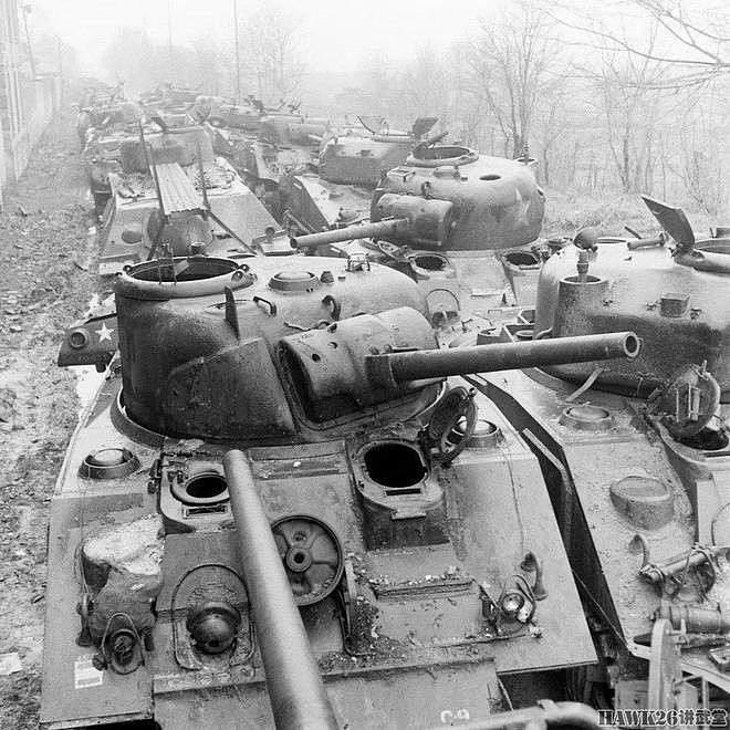1944年堆积如山的美军装甲残骸 为防止影响士气 照片被长期管控 - 3