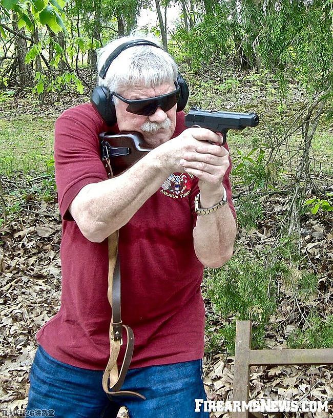 美国枪械作家眼中的斯捷奇金全自动手枪 性能最出色的同类型武器 - 3