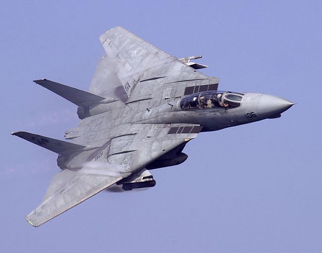 F-14“雄猫”最帅的两个动作：发射不死鸟导弹和变后掠翼 - 2