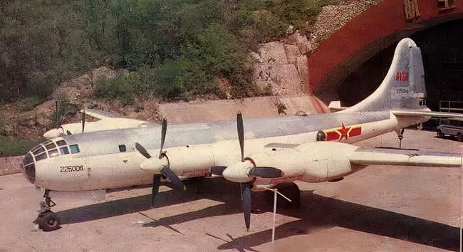 中国人民解放军空军第一款战略轰炸机，为何是“美国制造” - 6