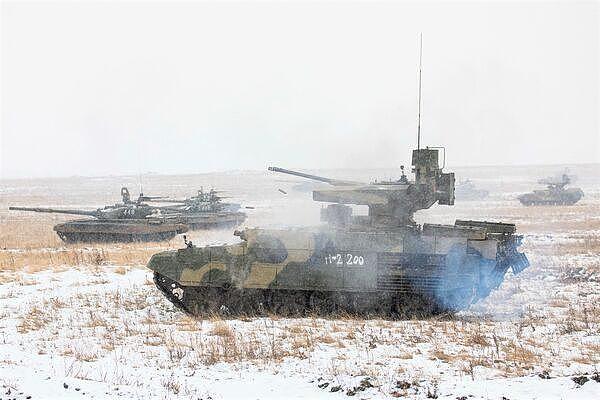 俄罗斯亮出底牌？BMPT“终结者”战车亮相，首次在乌克兰参加战斗 - 2