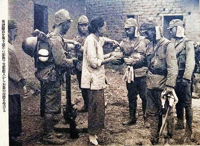 1944年，日军闯入小山村宿营，五个女人遭遇了悲惨的命运 - 3