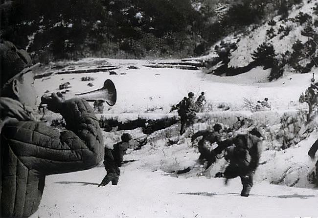 长津湖战役胜利的背后：88师番号被撤销，师长险被枪毙，政委撤职 - 2