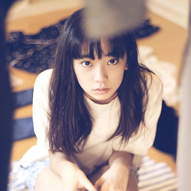 日本14岁女生被选为苏打MV女主角！网友：有点像小松菜奈… - 27