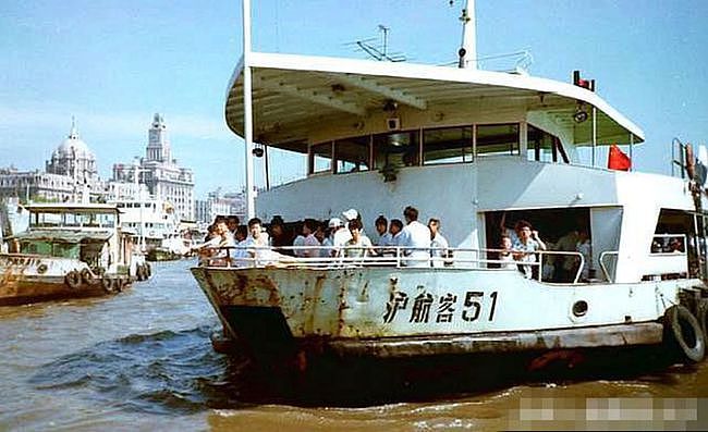 上海轮渡排队拥挤踩死66人：1987年12月10日陆家嘴出现踩踏事故 - 9