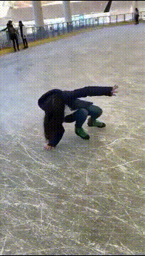 搞笑GIF趣图:带女朋友去溜冰，我感觉回去要挨揍了！ - 1