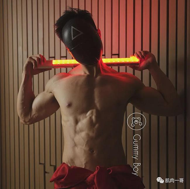187cm上海教练拍大尺度写真走红，神仙肉体简直太可了 - 18