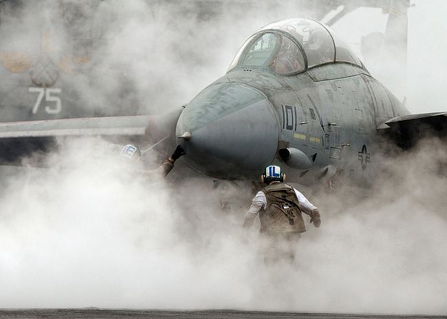 F-14“雄猫”战机引擎停机时喷口不对称现象解析 - 10
