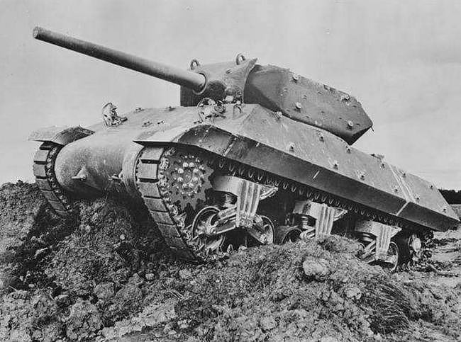 美国对德国重型坦克的回击，强大的坦克杀手——M36坦克歼击车 - 2