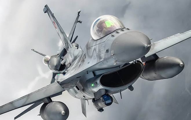 伊拉克战争中 美军F-16战机以音爆拯救英军 - 2