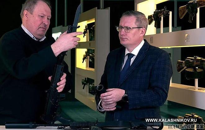 图说：AK-12M1步枪改进细节 保险经过完善 提升人体工程学设计 - 4