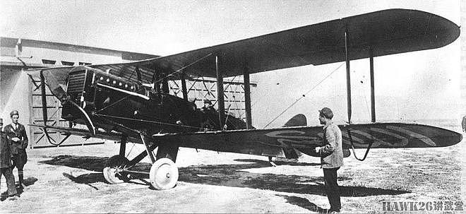 100年前 苏联空军接收特殊意义的飞机 英国德哈维兰侦察机改进型 - 8