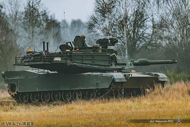 波兰M1A2主战坦克训练照 开始新阶段学习 美军人员负责保驾护航 - 9