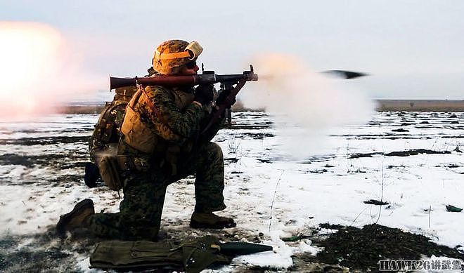 剧本拿错：乌克兰士兵使用美国制造的RPG-7 袭击俄罗斯主战坦克 - 1
