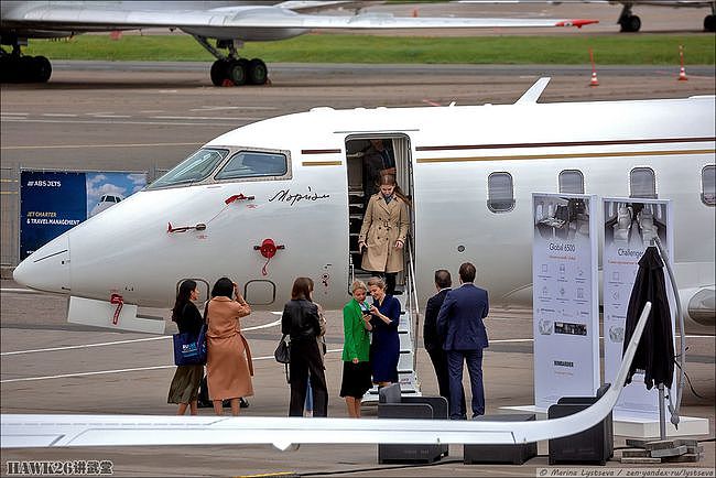 俄罗斯商业航空展开幕 美女簇拥顶尖公务机 不是一般有钱能够消费 - 19